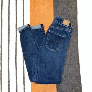 AE Curvy Super Hi-Rise Jegging Ne(x)t Level Stretch